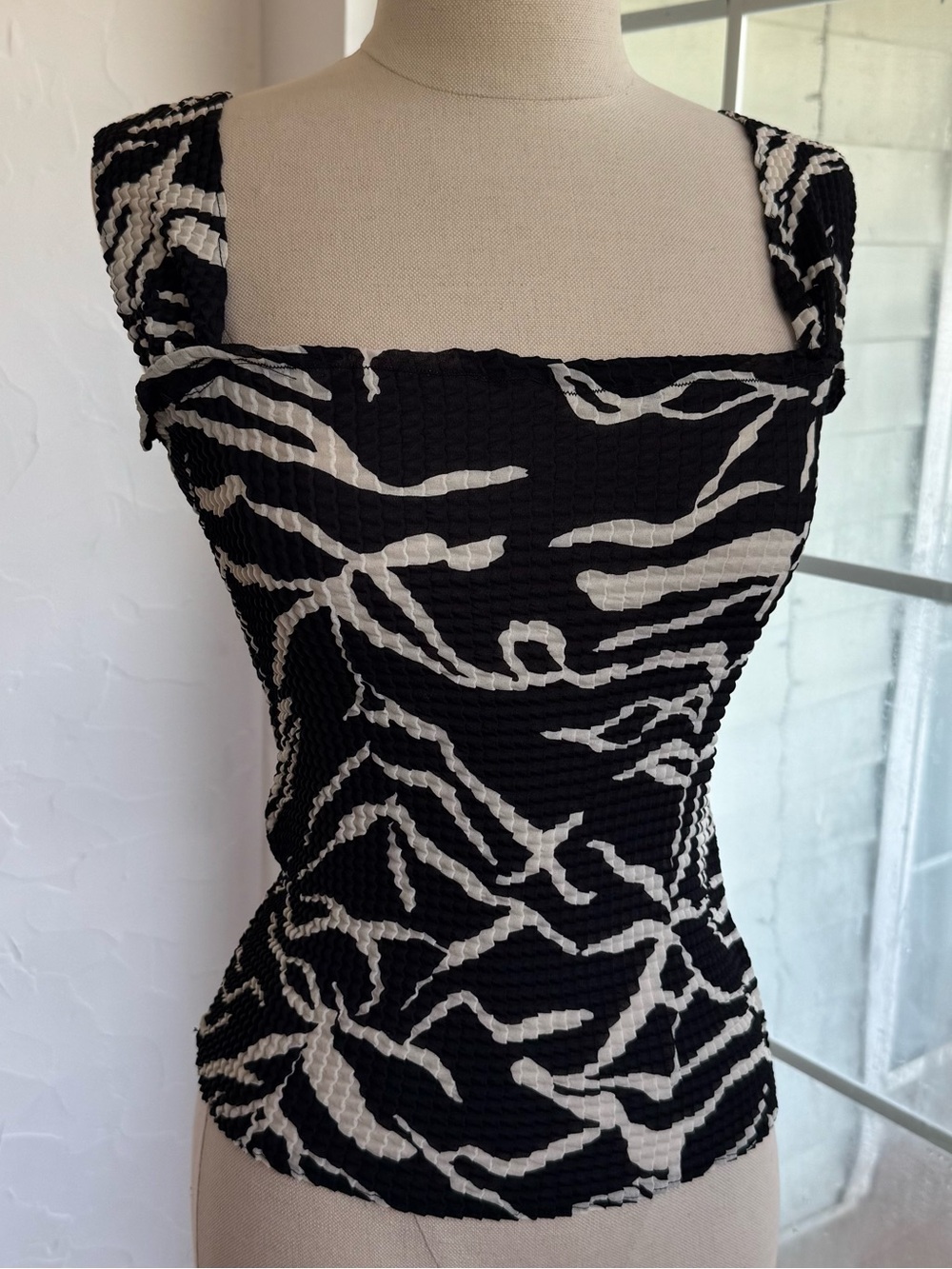 90s Nicola Black & White Square Neck Tank Top Size S Abstract Floral Y2K